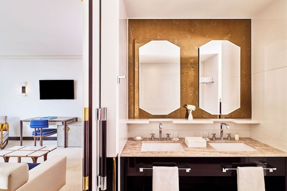 undefined Hôtel Barrière Le Majestic Cannes 8