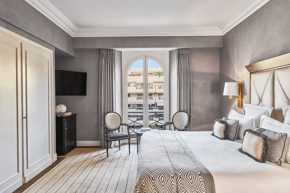 Hôtel Barrière Le Majestic Cannes Chambre Deluxe, vue ville 5