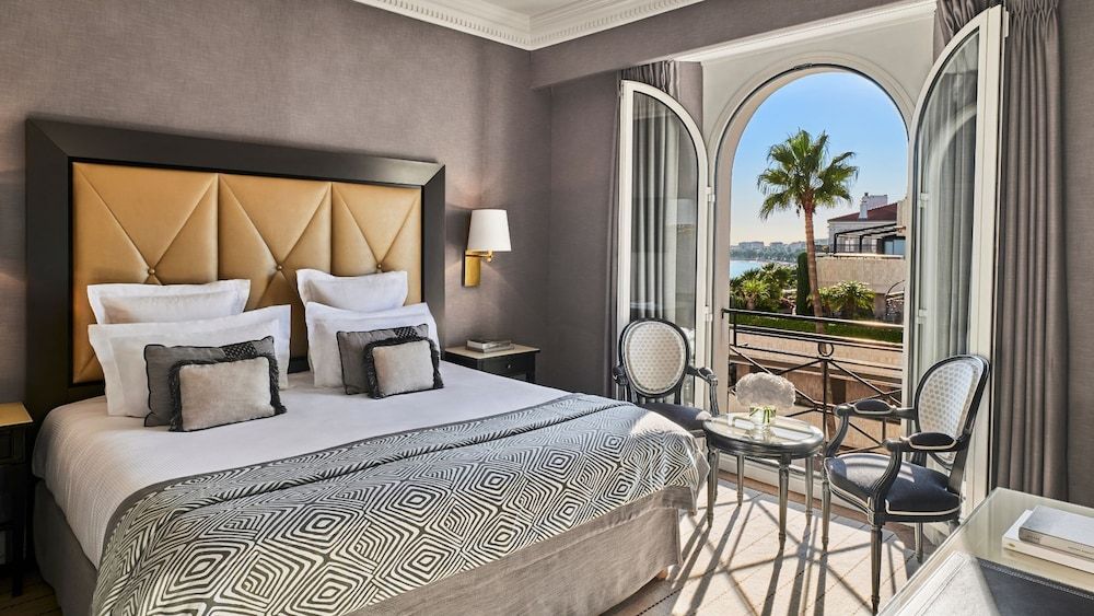 Deluxe Room, Partial Sea View