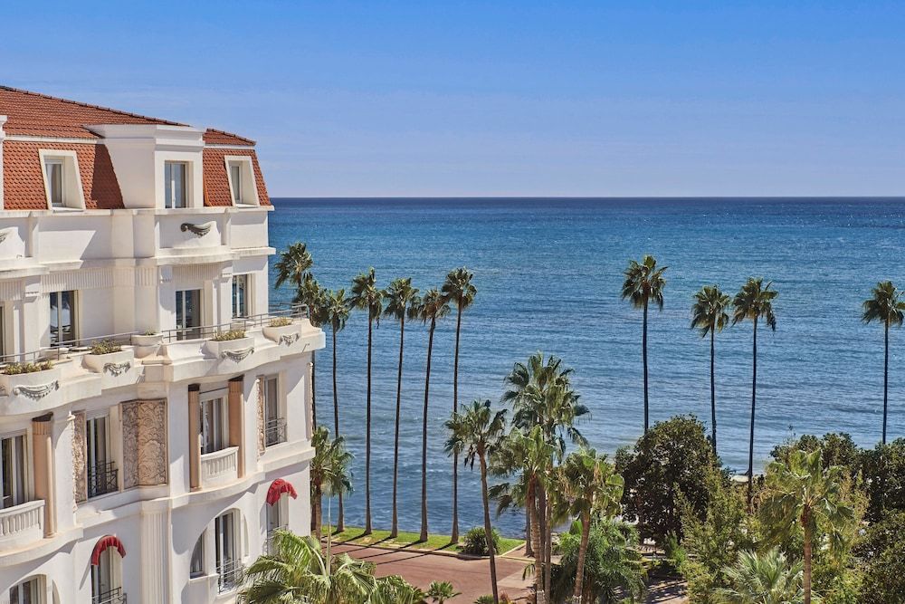 undefined Hôtel Barrière Le Majestic Cannes 2