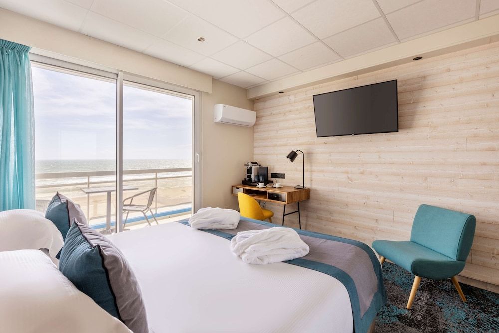Superior Room, 1 King Bed, Non Smoking, Sea View (Twin bed on request)