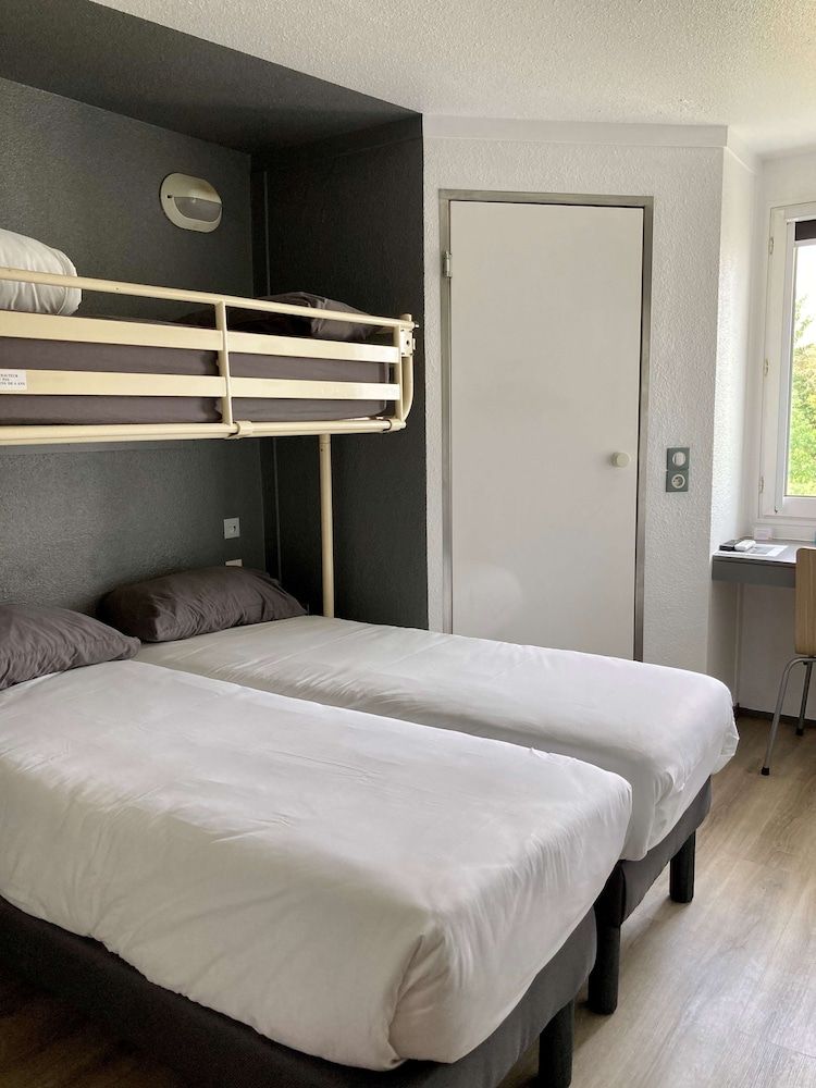 Standard Room, 3 Twin Beds
