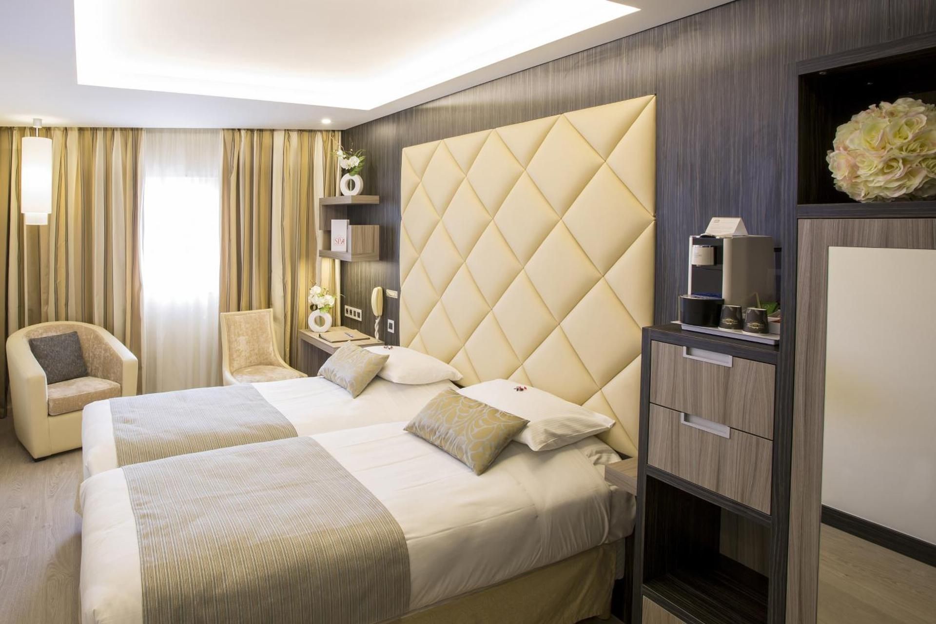 2 Single Beds, Nonsmoking, Privilege Room