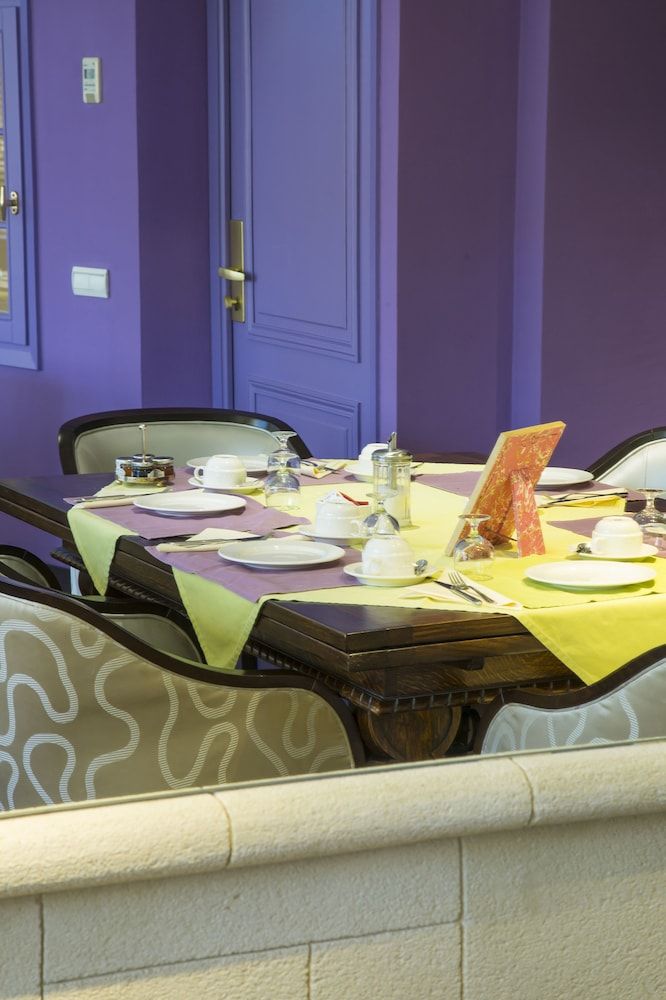 undefined BEST WESTERN PLUS CANNES RIVIERA & SPA 9