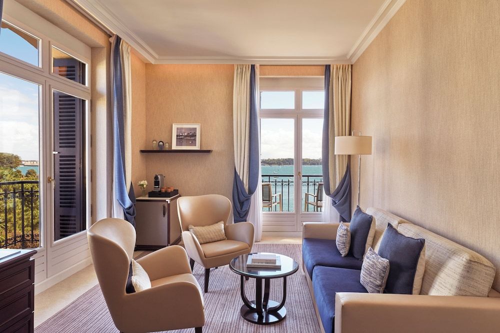 Hôtel Barrière Le Grand Hôtel Dinard Junior Suite, Sea View 2