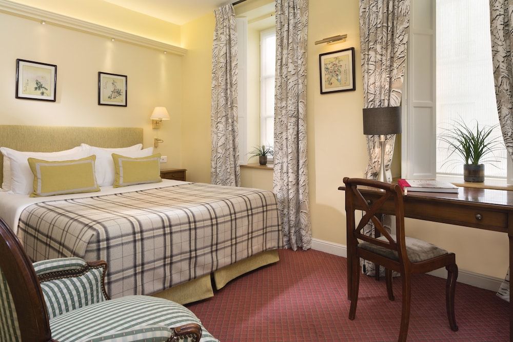 Double Room, Ground Floor, street side