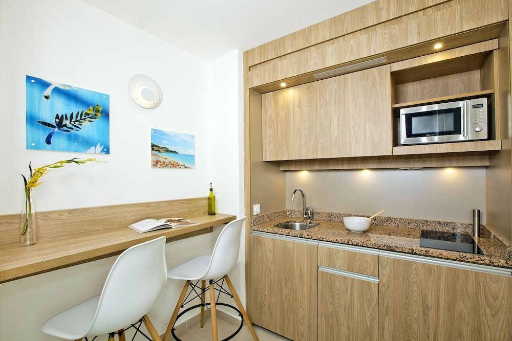 Private kitchenette
