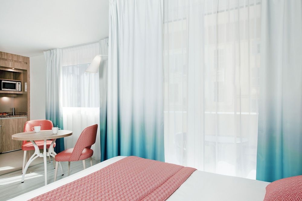 Residhome Nice Promenade Apartment, 1 Double Bed with Sofa bed, Balcony 2