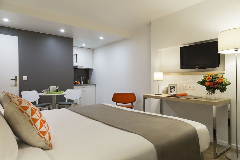 Citadines Presqu'île Lyon Studio (without Air Conditioning) 3