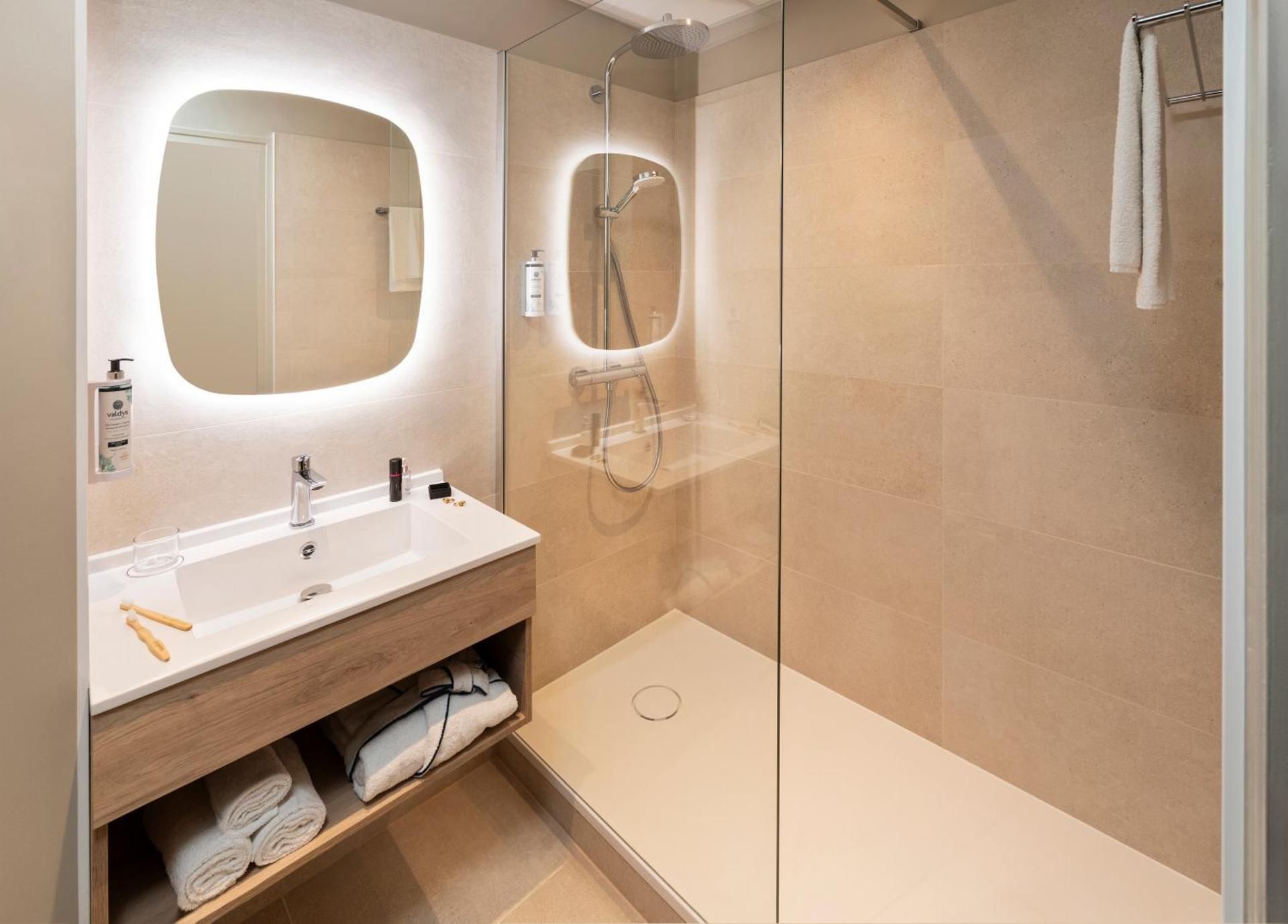 Premiere Classe Douarnenez Double Room 3