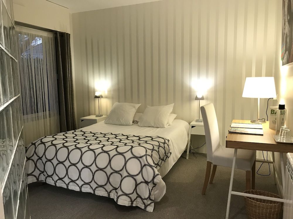 Carnac Lodge Hotel & Spa Classic Room 2