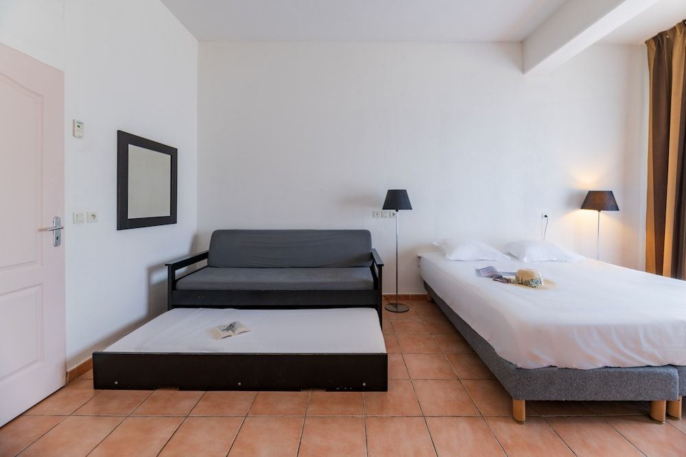 Cerise Carcassonne Sud Superior Studio 2