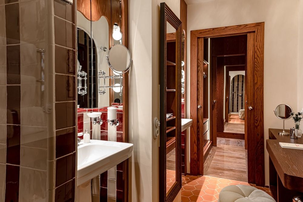 undefined Chateau des Fleurs Hotel & Spa Paris 6