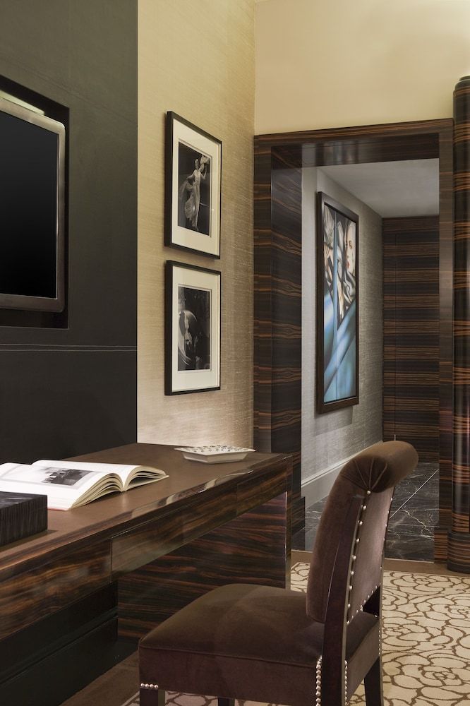 Prince de Galles, a Luxury Collection Hotel, Paris Art Dco King 9