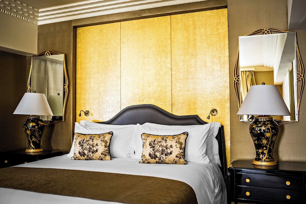 Suite Or