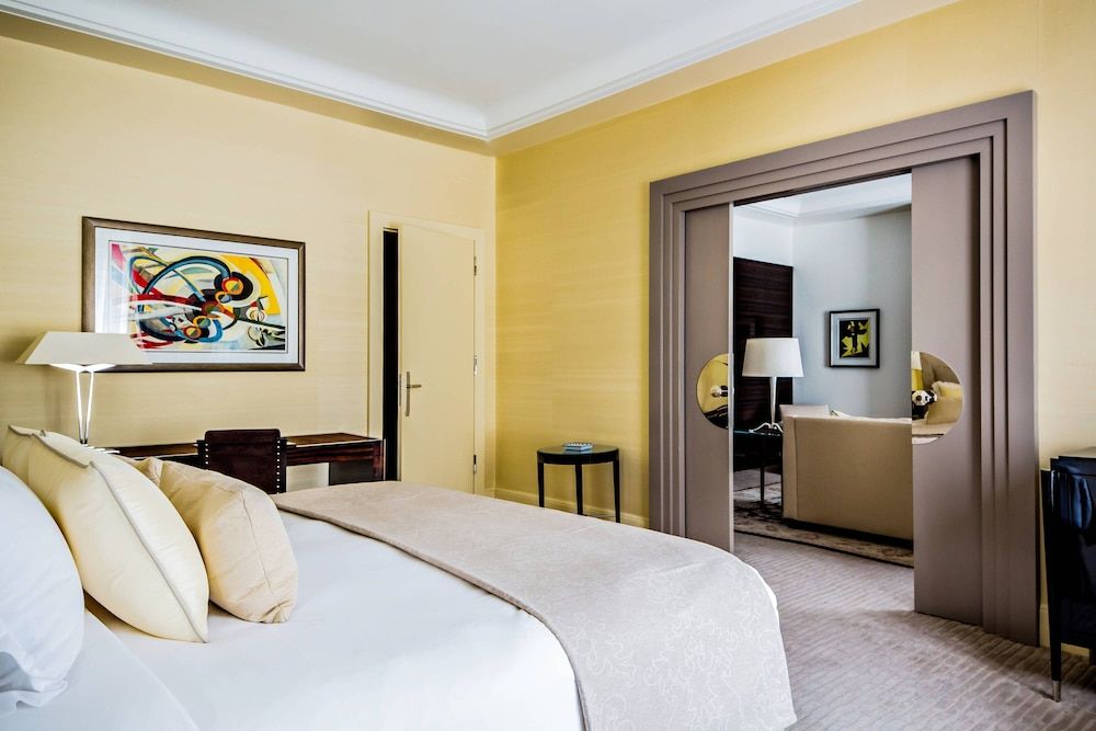 Macassar 1 Bedroom Larger Suite, Terrace 