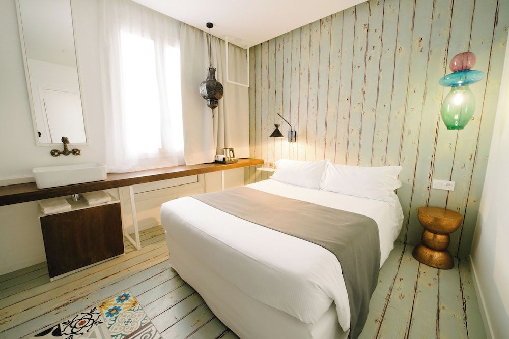 Atypik Hôtel Double Room (Private Spa access 45 min) 7