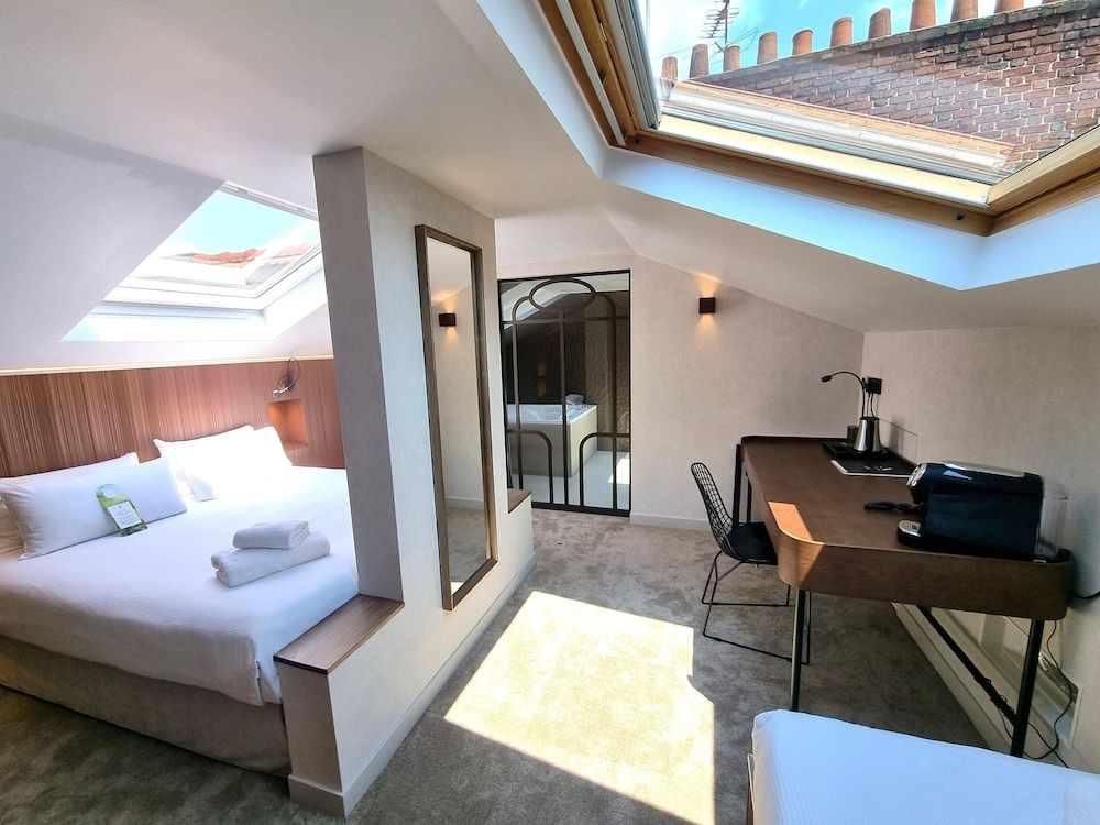 Atypik Hôtel Suite 9