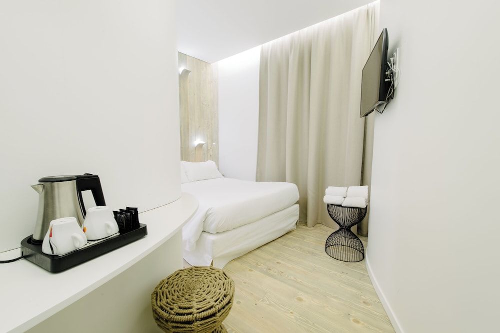 Atypik Hôtel Double Room (Private Spa access 45 min) 15