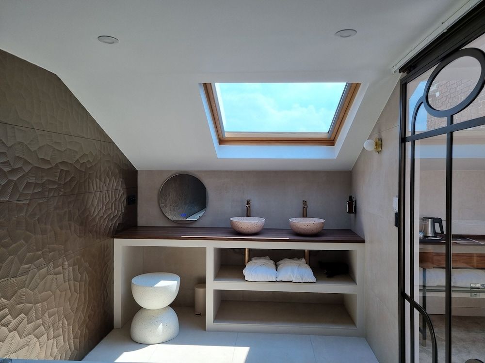 Atypik Hôtel Suite 8
