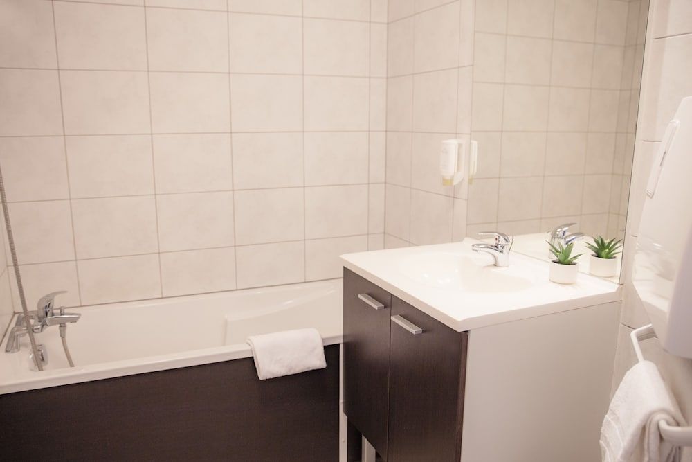 Comfort Aparthotel Mutzig Portes d'Alsace Standard Room, 1 Queen Bed, Non Smoking 8