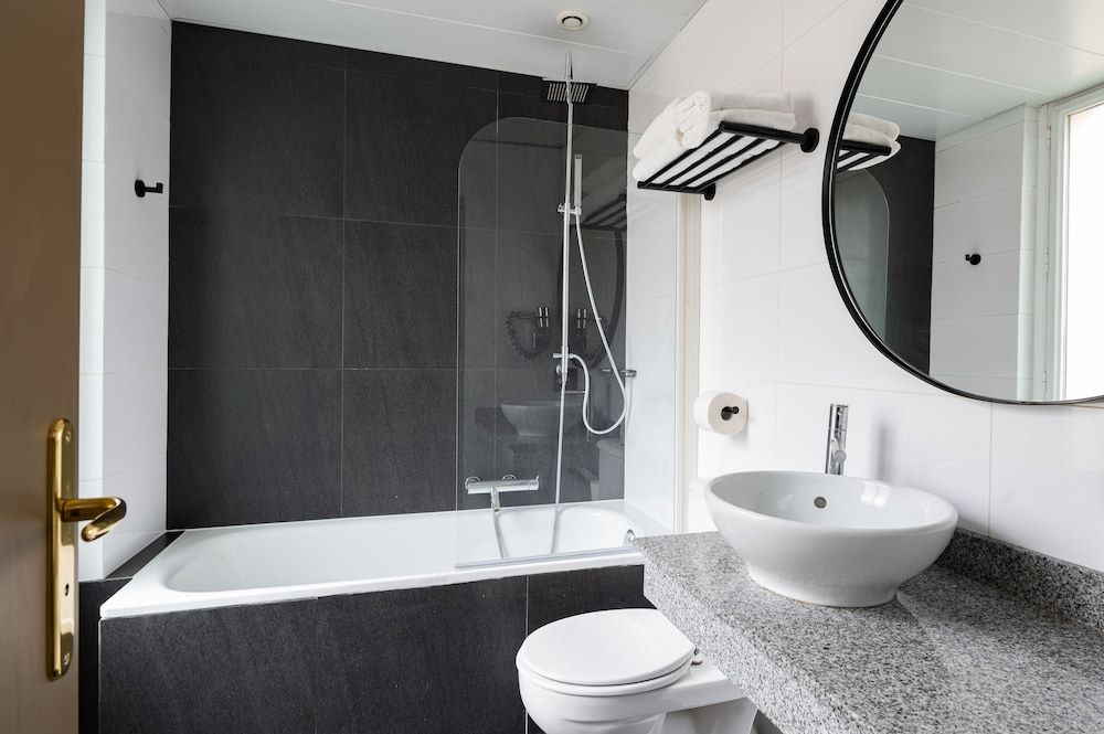 undefined L'Hôtel Royal Saint Germain 6