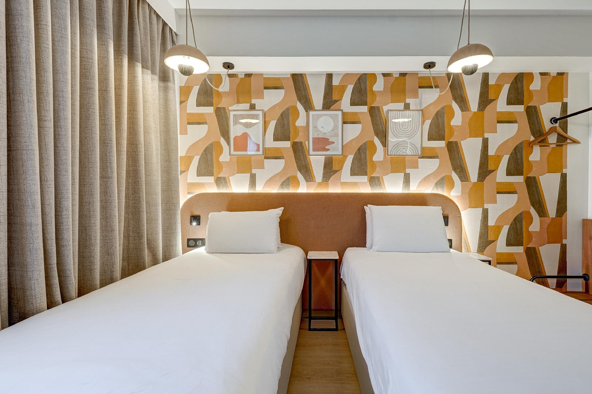 Standard Room with 2 Single Beds