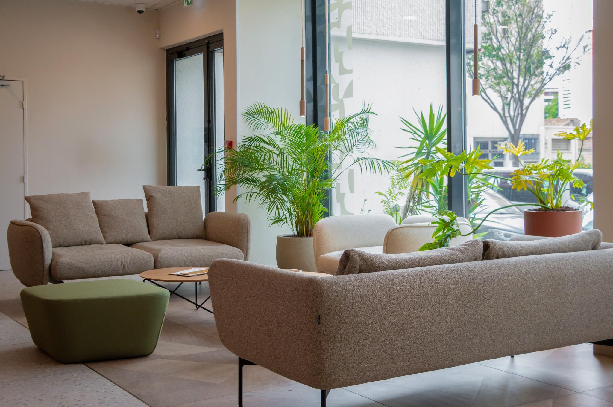 shared lounge/tv area