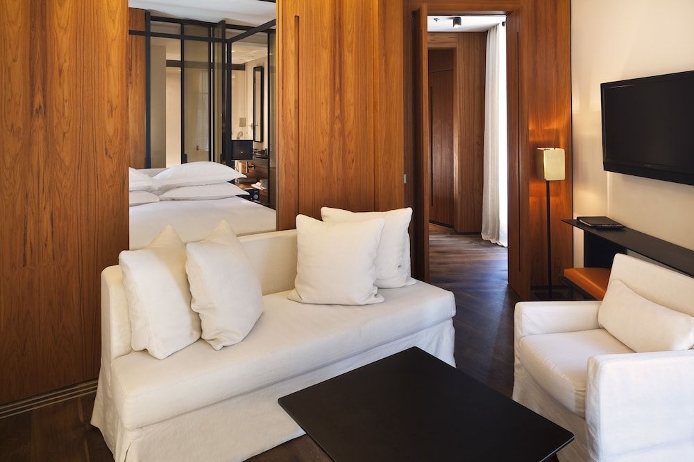 Junior Suite, 1 King Bed, Non Smoking