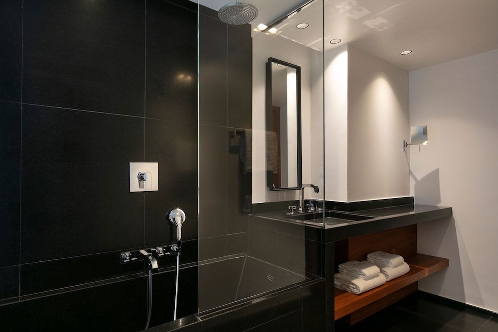 undefined Le Metropolitan Paris Tour Eiffel, a Tribute Portfolio Hotel 10