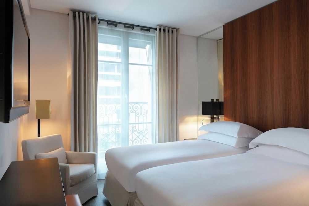 undefined Le Metropolitan Paris Tour Eiffel, a Tribute Portfolio Hotel 8