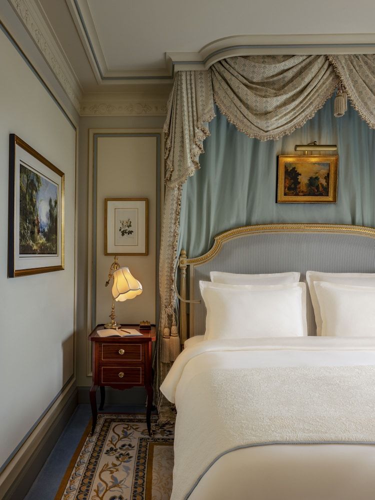 Ritz Paris Executive Suite 2