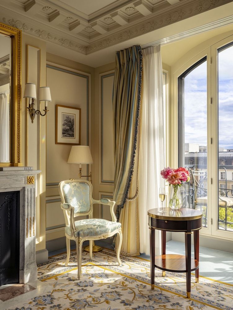 Ritz Paris Executive Suite 5