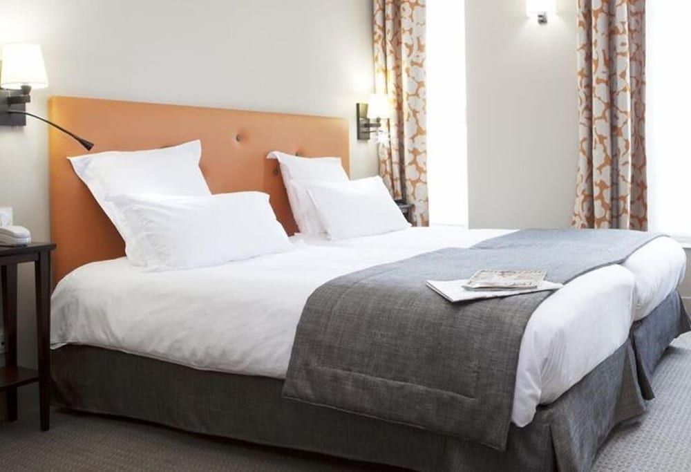 undefined Hôtel Le Relais Saint Charles 9