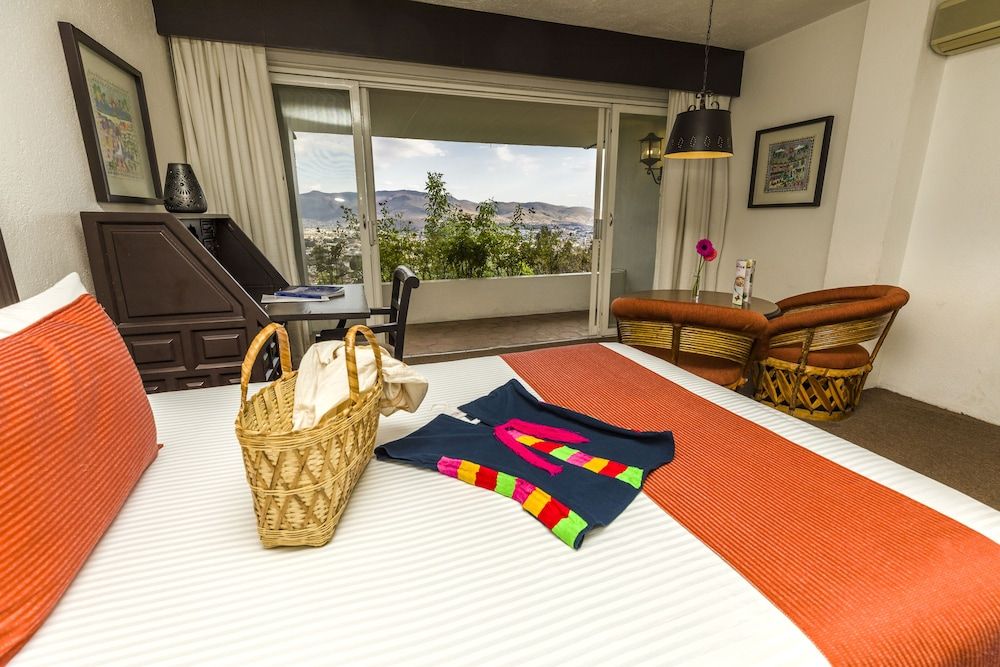 Hotel Victoria Oaxaca Superior Room, 1 King Bed 4