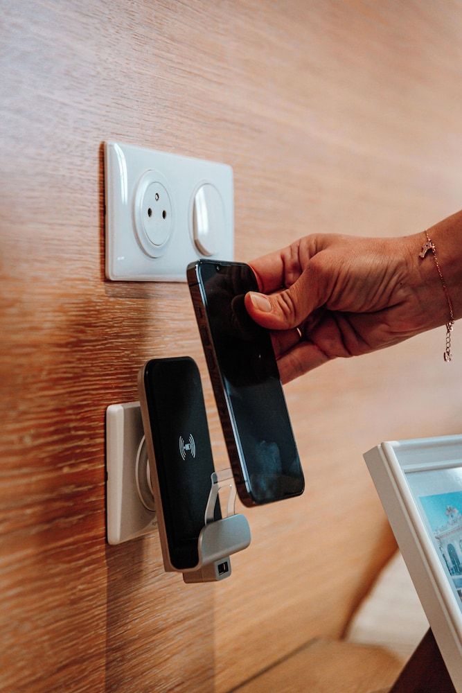 Grand Hôtel de la Gare Toulon – Boutique Hôtel Triple room 3