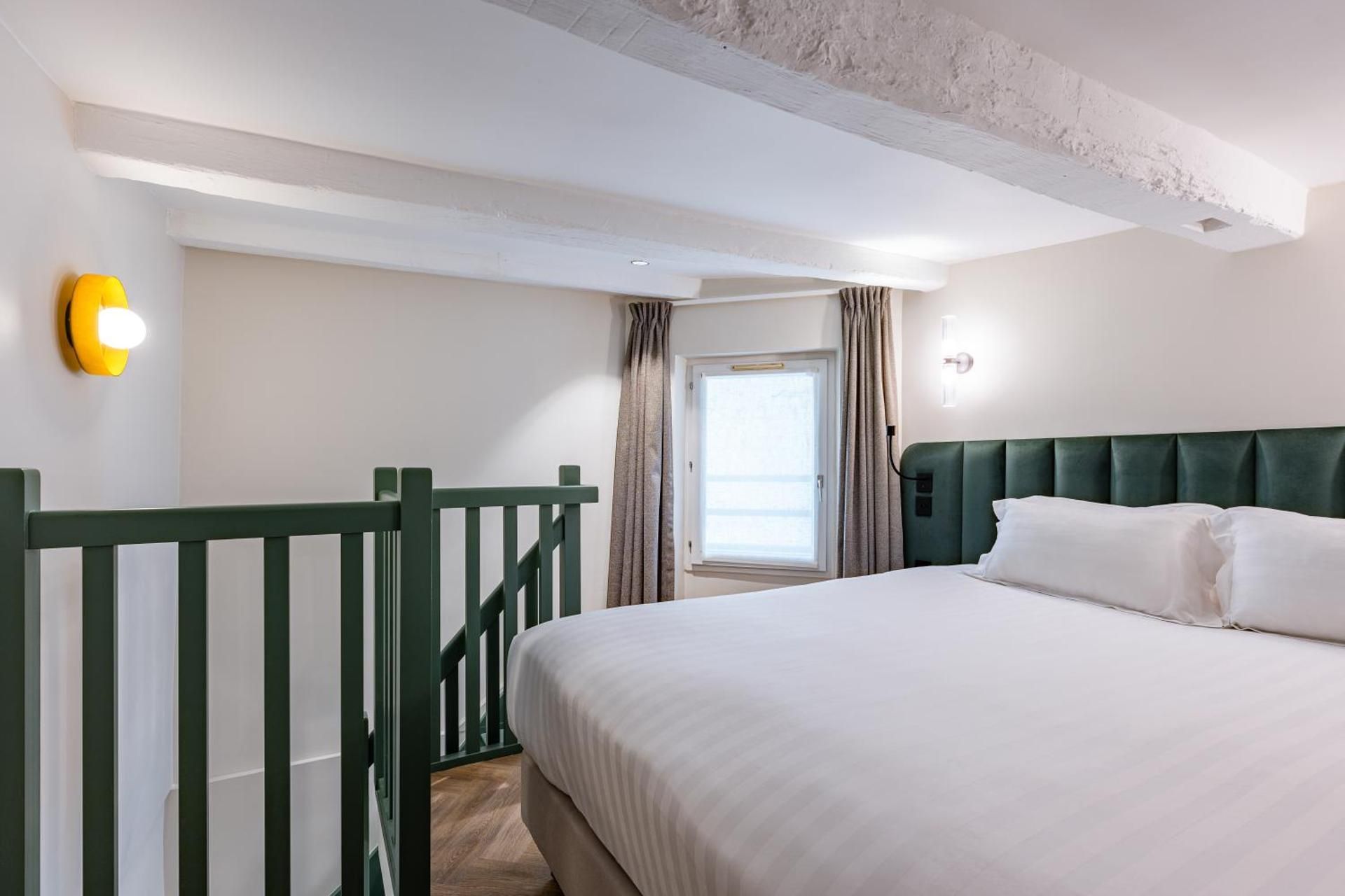 undefined Hotel Elysée Secret 9