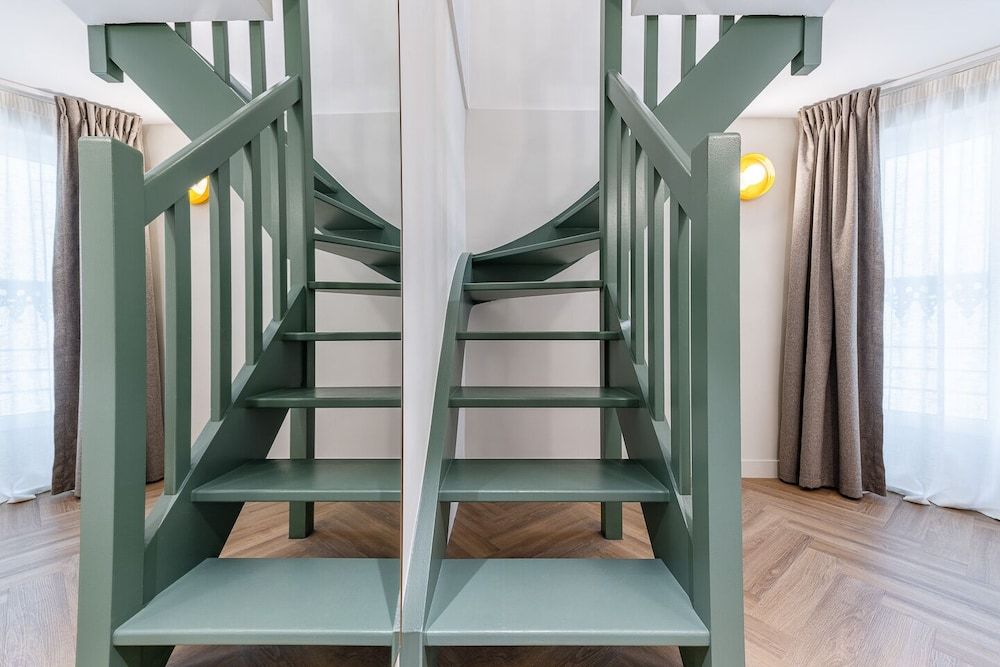 undefined Hotel Elysée Secret 7