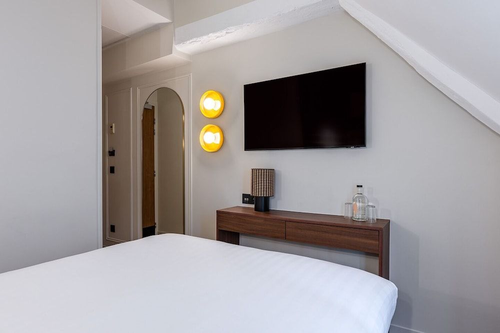 Hotel Elysée Secret Standard Room 2