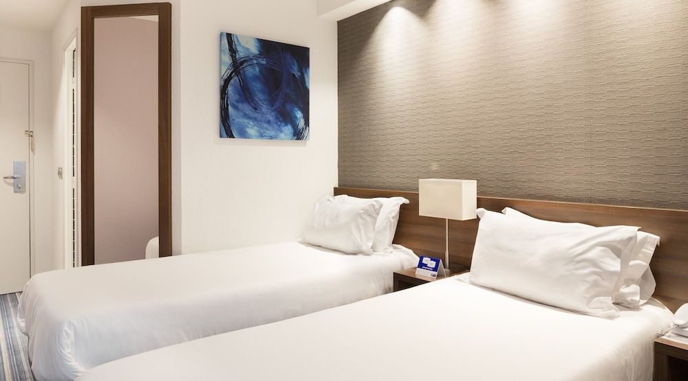 Standard Room, 1 King Bed (Free Breakfast)