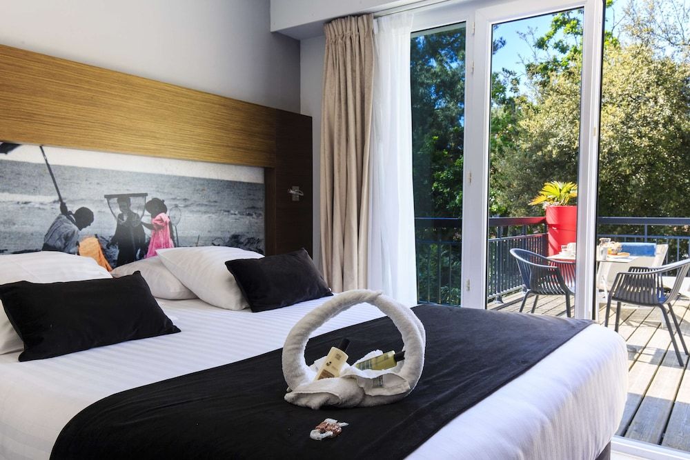 Superior Room, 1 Queen Bed, Non Smoking, Terrace