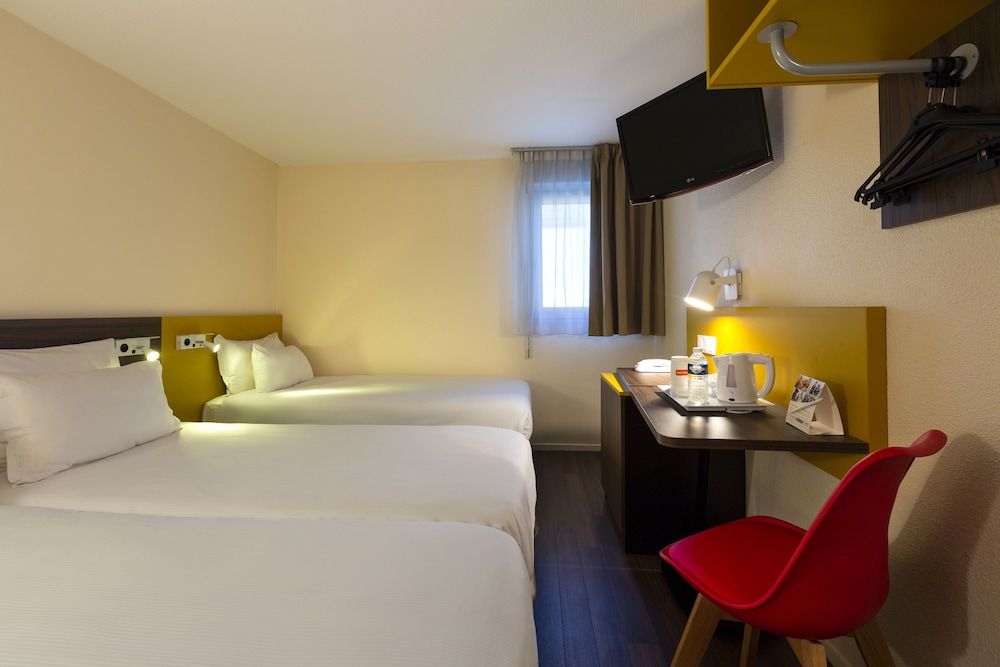 Standard Room, 3 Twin Beds, Non Smoking