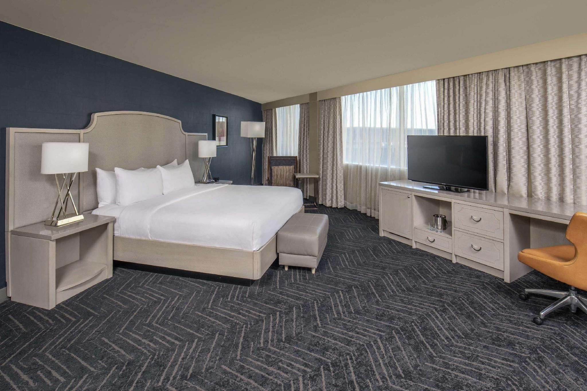 1 King Bed Junior Suite With Sofa Bed