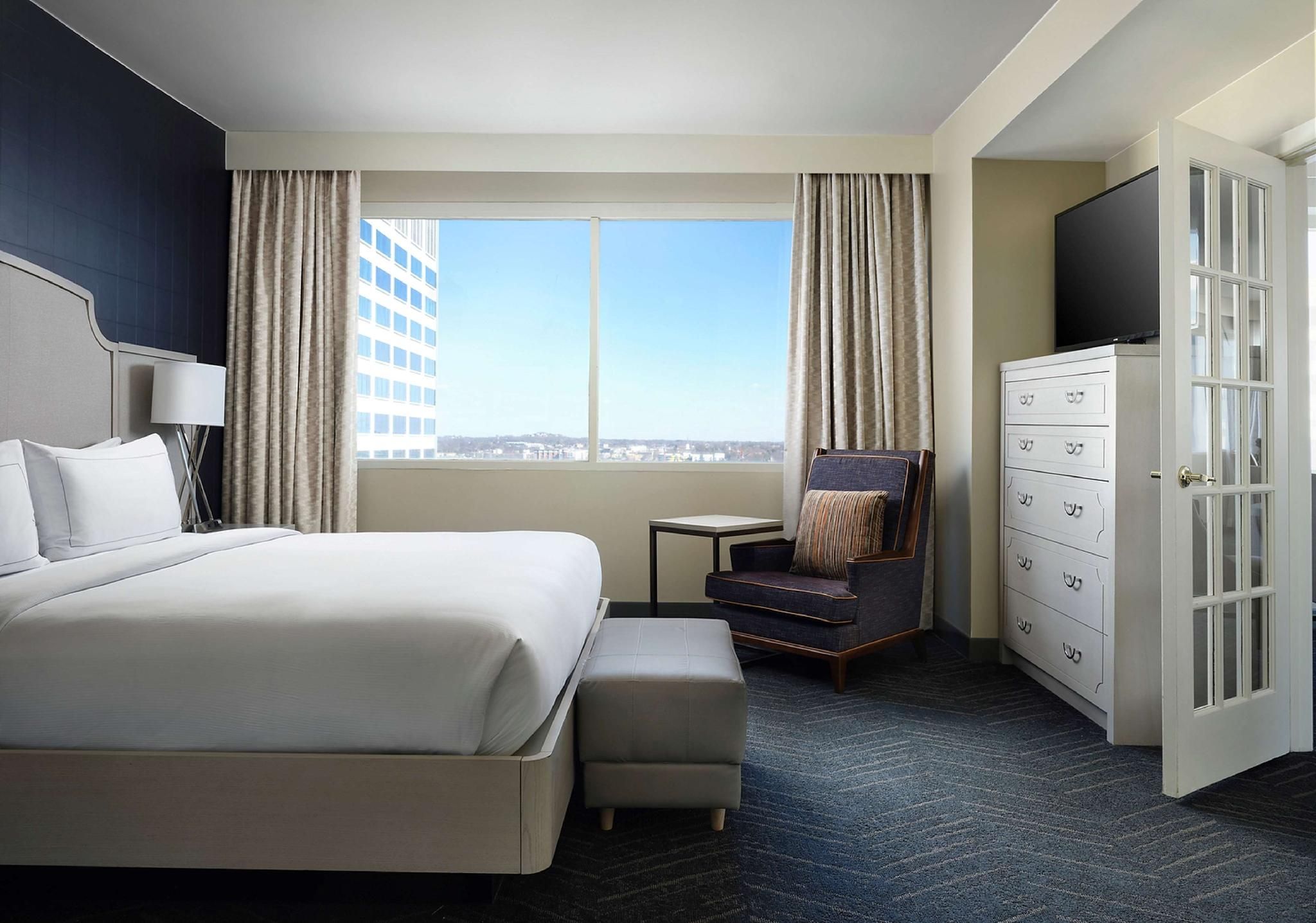 1 King Bed 2 Room Suite With Sofa Bed
