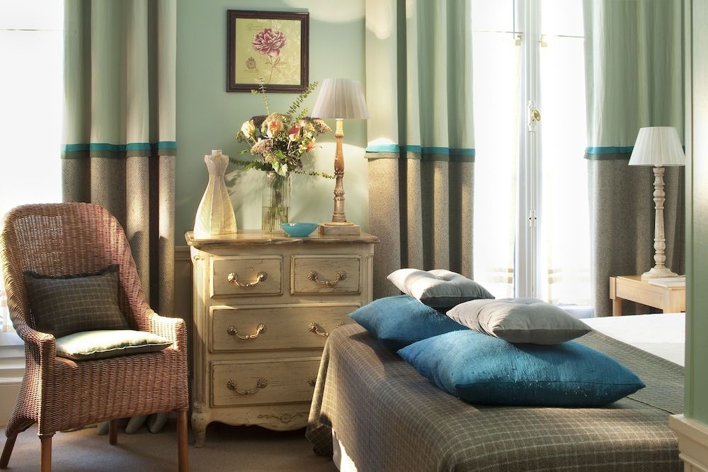 Hôtel Sainte-Beuve Superior Room 8