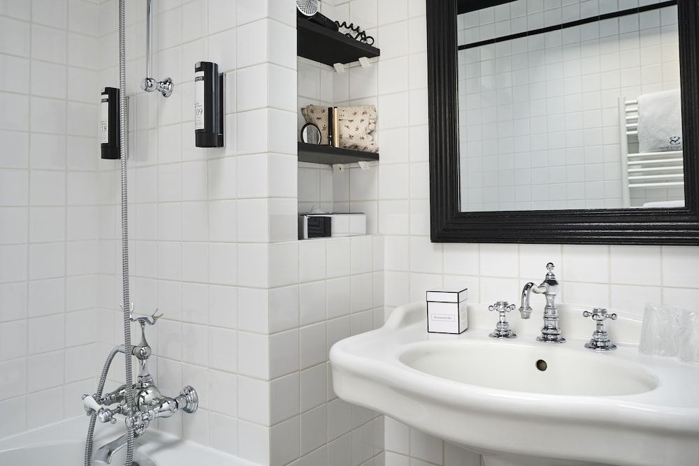 Hôtel Sainte-Beuve Superior Room 6