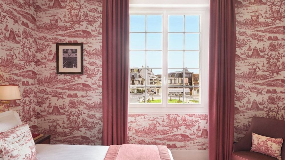 Hôtel Barrière Le Normandy Deauville Deluxe Room 5