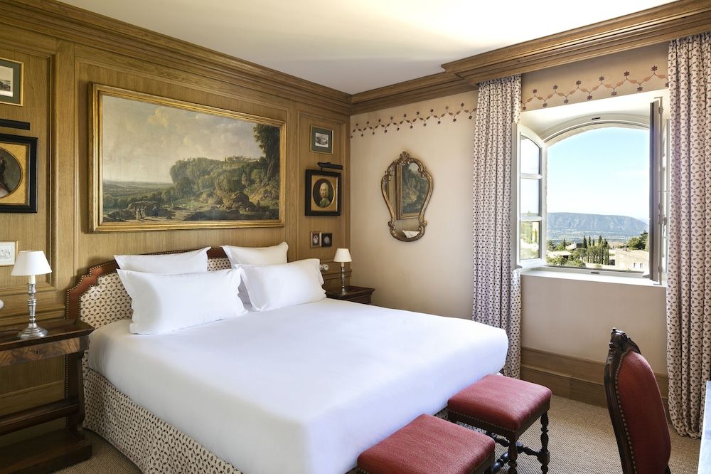 Classic Valley Room