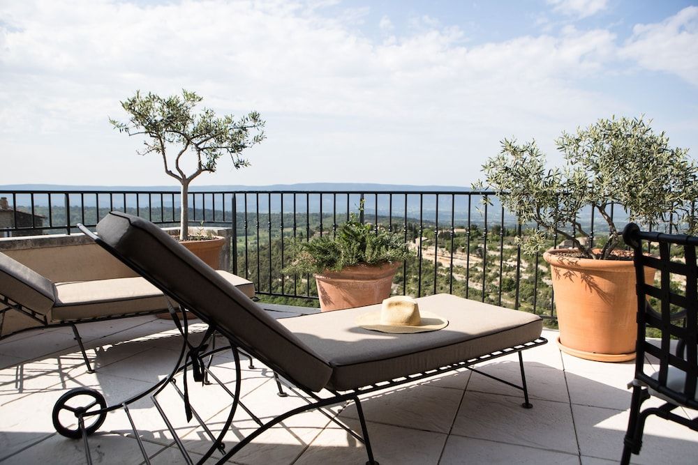 Duc de Soubise Terrace Suite