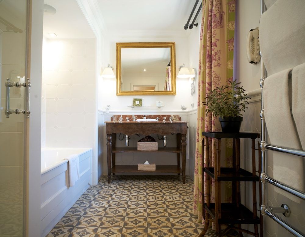 Superior Village Room